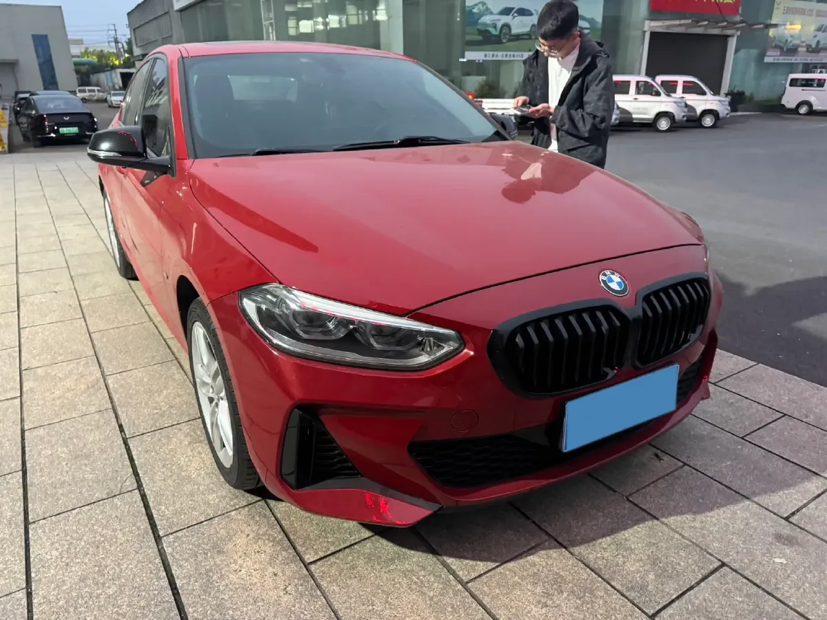 2022 BMW 1 Series 1.5T 140HP L3 7DCT,autocango,china used car exporter,china ev exporter,chinese used car exporter,chinese used ev exporter