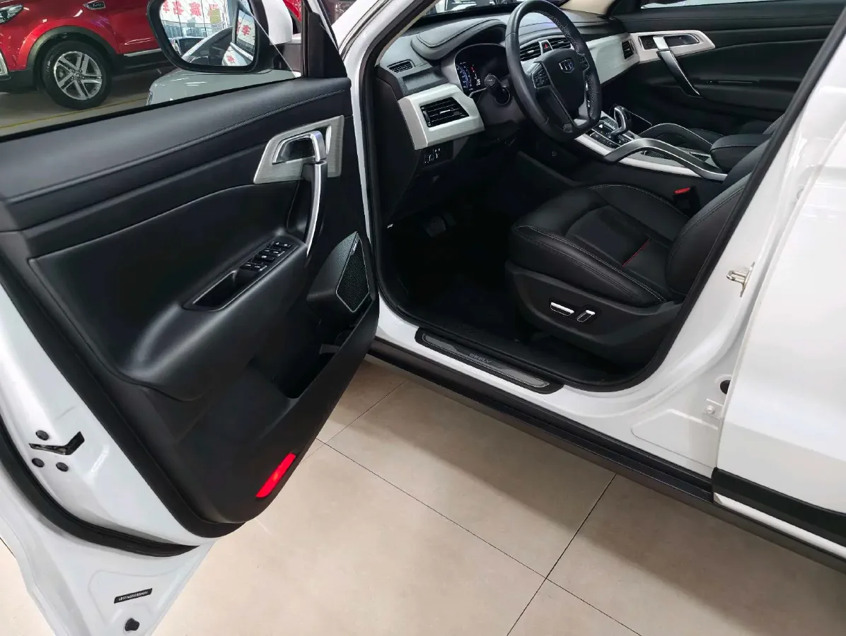 2020 Roewe i6 1.5T 169HP L4 7DCT,autocango,china used car exporter,china ev exporter,chinese used car exporter,chinese used ev exporter