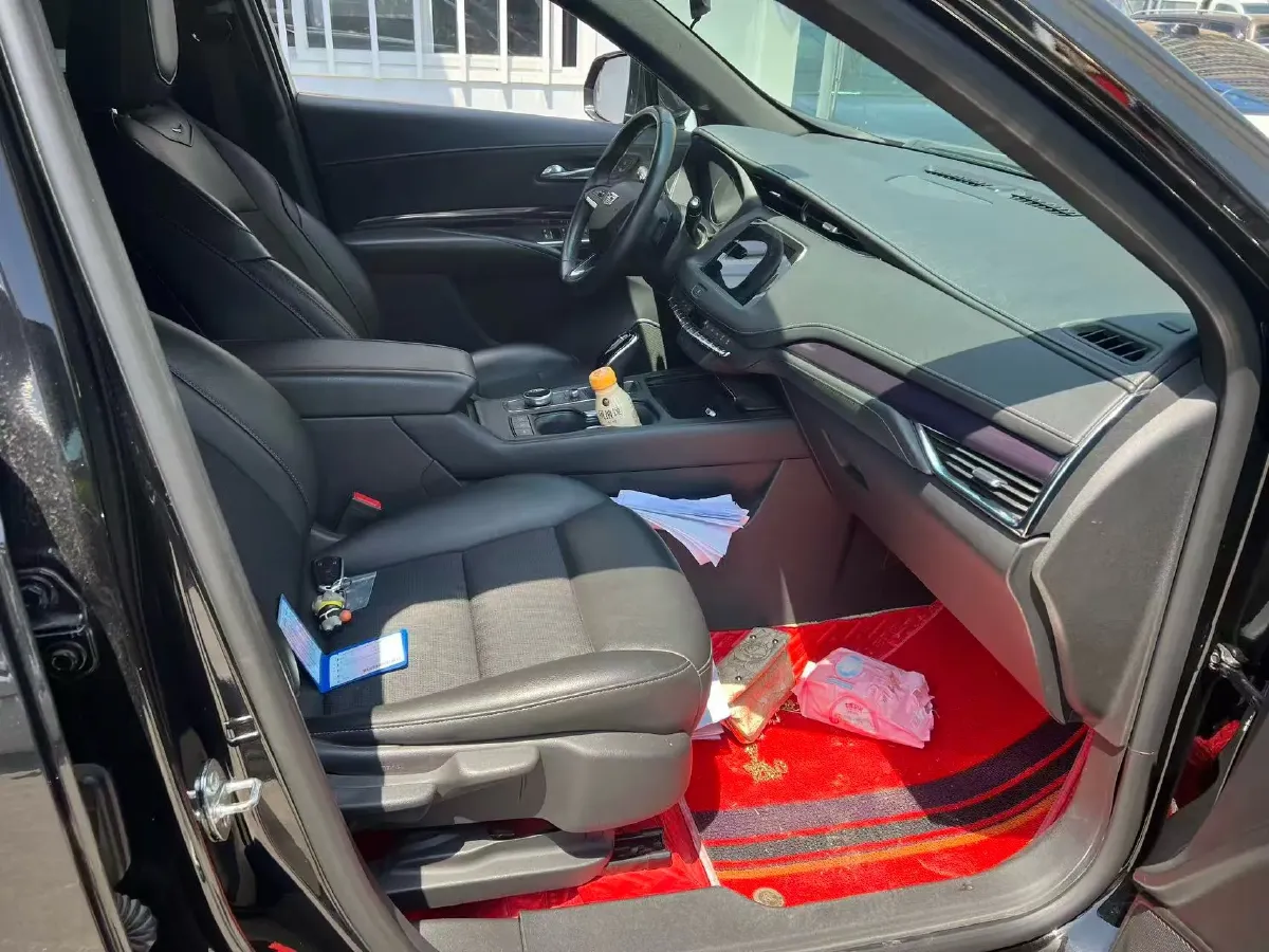 2022 Cadillac XT4 2.0T 237HP L4 9AT,autocango,china used car exporter,china ev exporter,chinese used car exporter,chinese used ev exporter