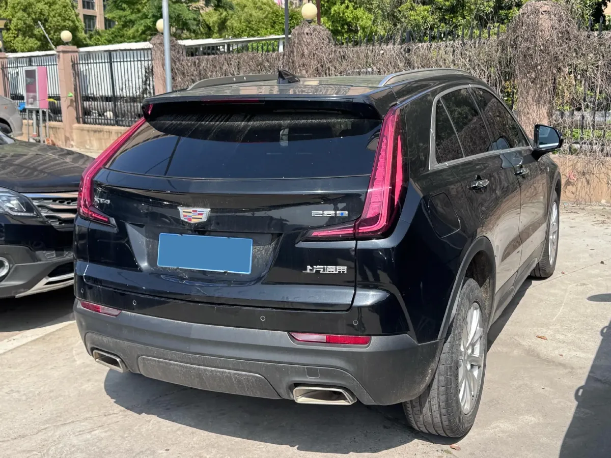 2022 Cadillac XT4 2.0T 237HP L4 9AT,autocango,china used car exporter,china ev exporter,chinese used car exporter,chinese used ev exporter