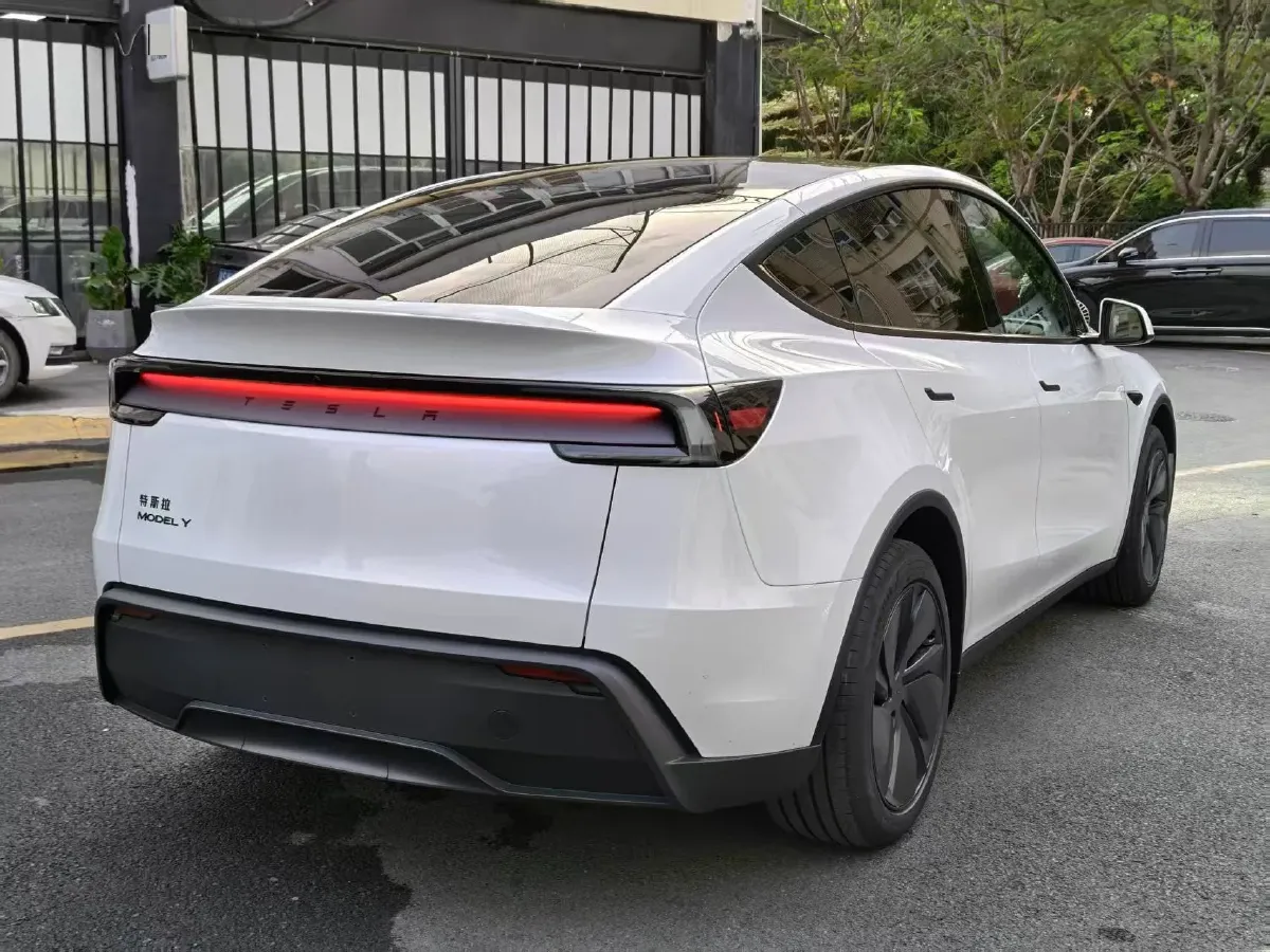 2026 Tesla Model Y BEV,autocango,china used car exporter,china ev exporter,chinese used car exporter,chinese used ev exporter