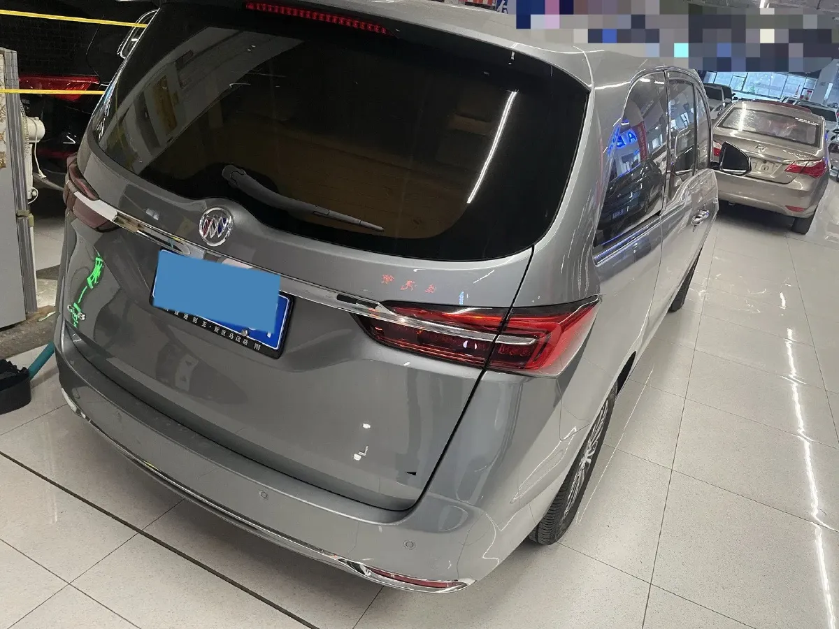 2023 Buick GL8 2.0T 237HP L4 9AT,autocango,china used car exporter,china ev exporter,chinese used car exporter,chinese used ev exporter