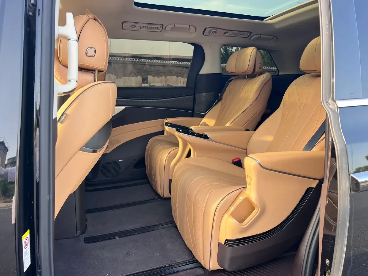 2024 Denza D9 1.5T 139HP L4 E-CVT PHEV 40KWH,autocango,china used car exporter,china ev exporter,chinese used car exporter,chinese used ev exporter