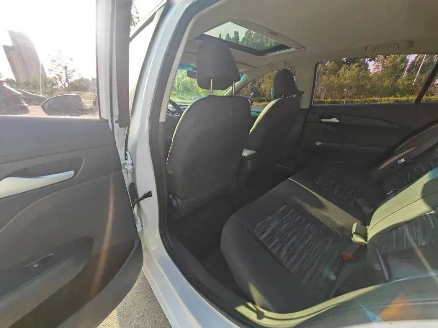 2019 Chevrolet Cavalier 1.5L 113HP L4 6AT,autocango,china used car exporter,china ev exporter,chinese used car exporter,chinese used ev exporter