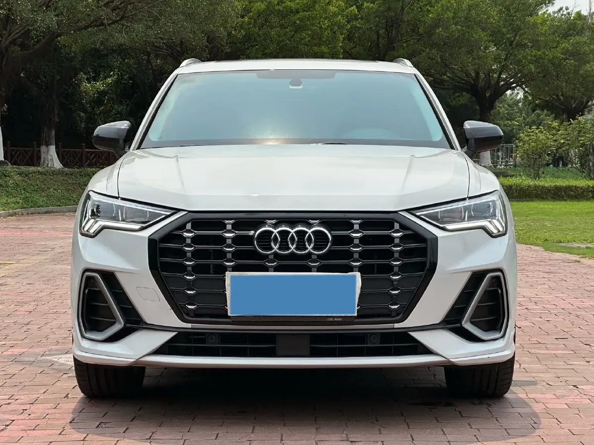 2023 Audi Q3 2.0T 186HP L4 7DCT,autocango,china used car exporter,china ev exporter,chinese used car exporter,chinese used ev exporter