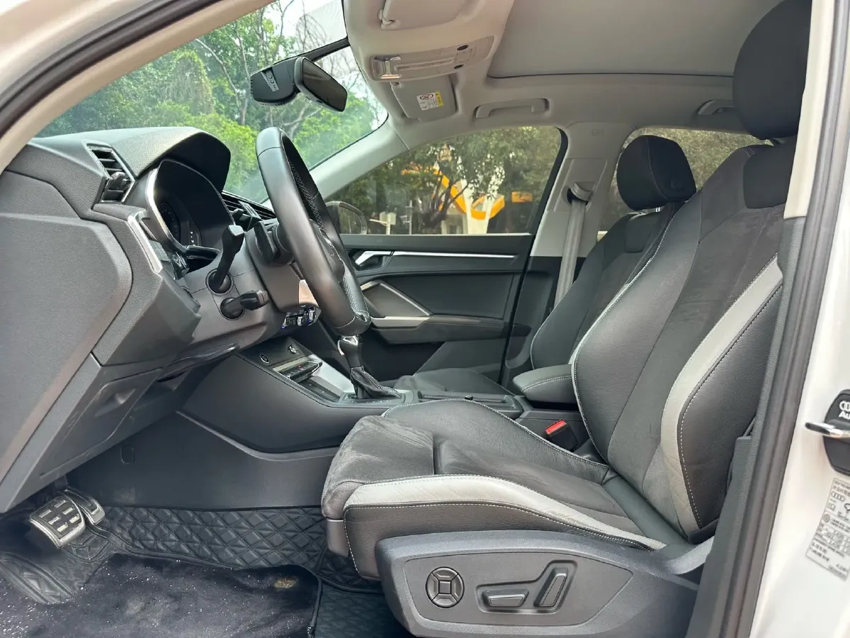 2023 Audi Q3 2.0T 186HP L4 7DCT,autocango,china used car exporter,china ev exporter,chinese used car exporter,chinese used ev exporter