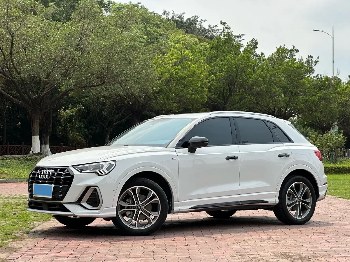 2023 Audi Q3 2.0T 186HP L4 7DCT,autocango,china used car exporter,china ev exporter,chinese used car exporter,chinese used ev exporter