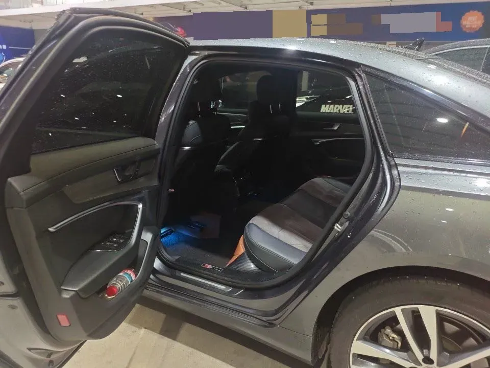 2020 Audi A6L 2.0T 190HP L4 7DCT,autocango,china used car exporter,china ev exporter,chinese used car exporter,chinese used ev exporter