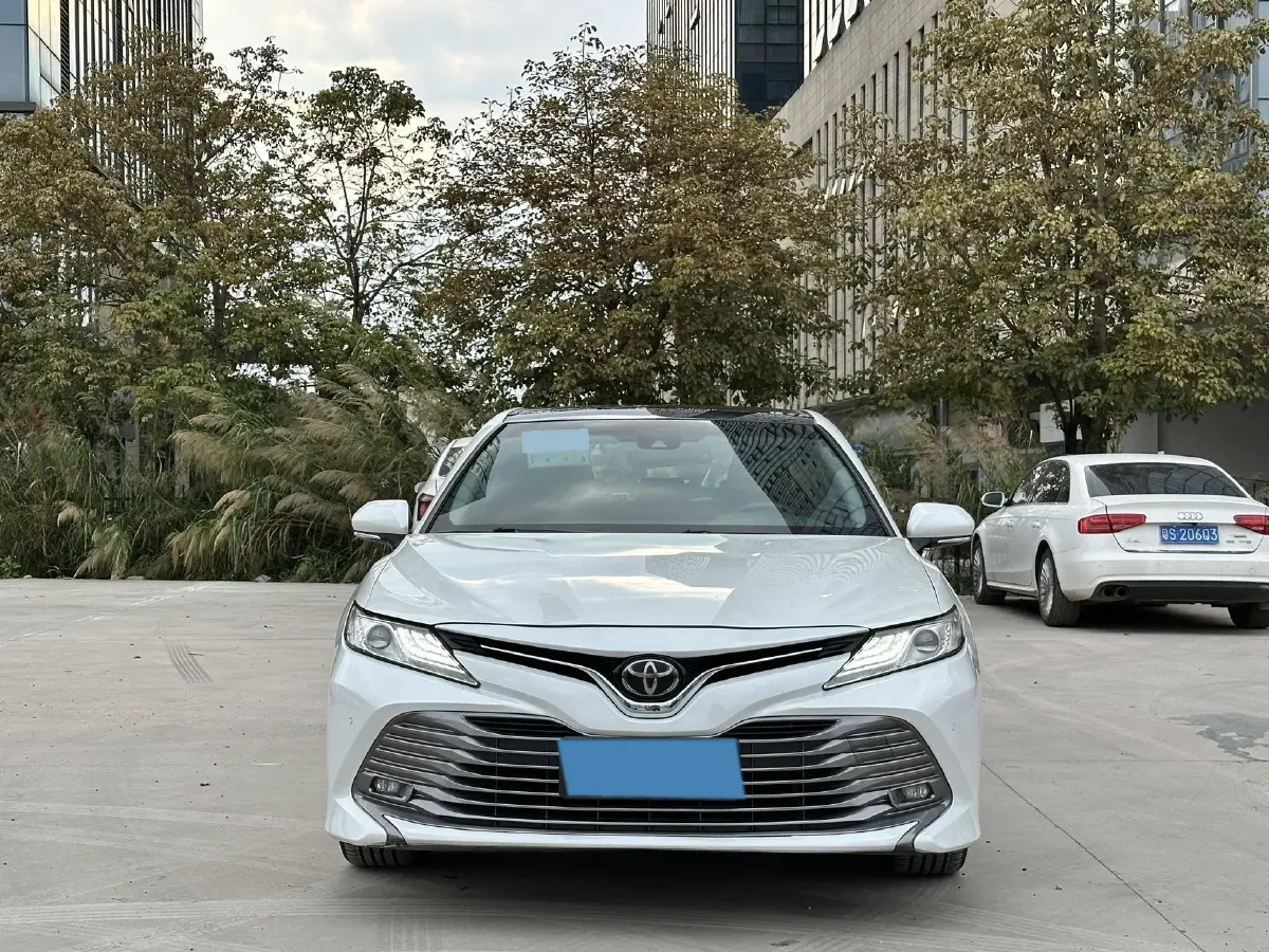 2018 Toyota Camry 2.5L 209HP L4 8AT,autocango,china used car exporter,china ev exporter,chinese used car exporter,chinese used ev exporter