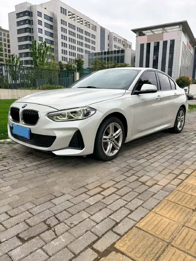 2020 BMW 1 Series 1.5T 140HP L3 7DCT,autocango,china used car exporter,china ev exporter,chinese used car exporter,chinese used ev exporter