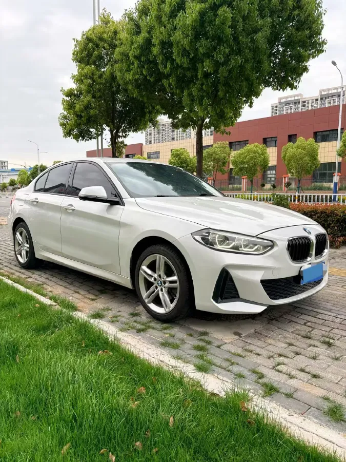 2020 BMW 1 Series 1.5T 140HP L3 7DCT,autocango,china used car exporter,china ev exporter,chinese used car exporter,chinese used ev exporter