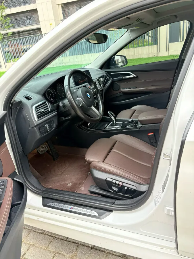 2020 BMW 1 Series 1.5T 140HP L3 7DCT,autocango,china used car exporter,china ev exporter,chinese used car exporter,chinese used ev exporter