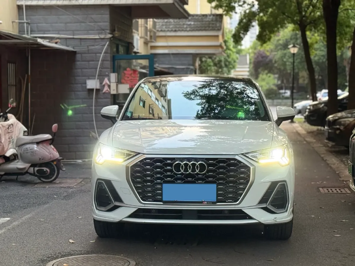 2020 Audi Q3 Sportback 2.0T 186HP L4 7DCT,autocango,china used car exporter,china ev exporter,chinese used car exporter,chinese used ev exporter