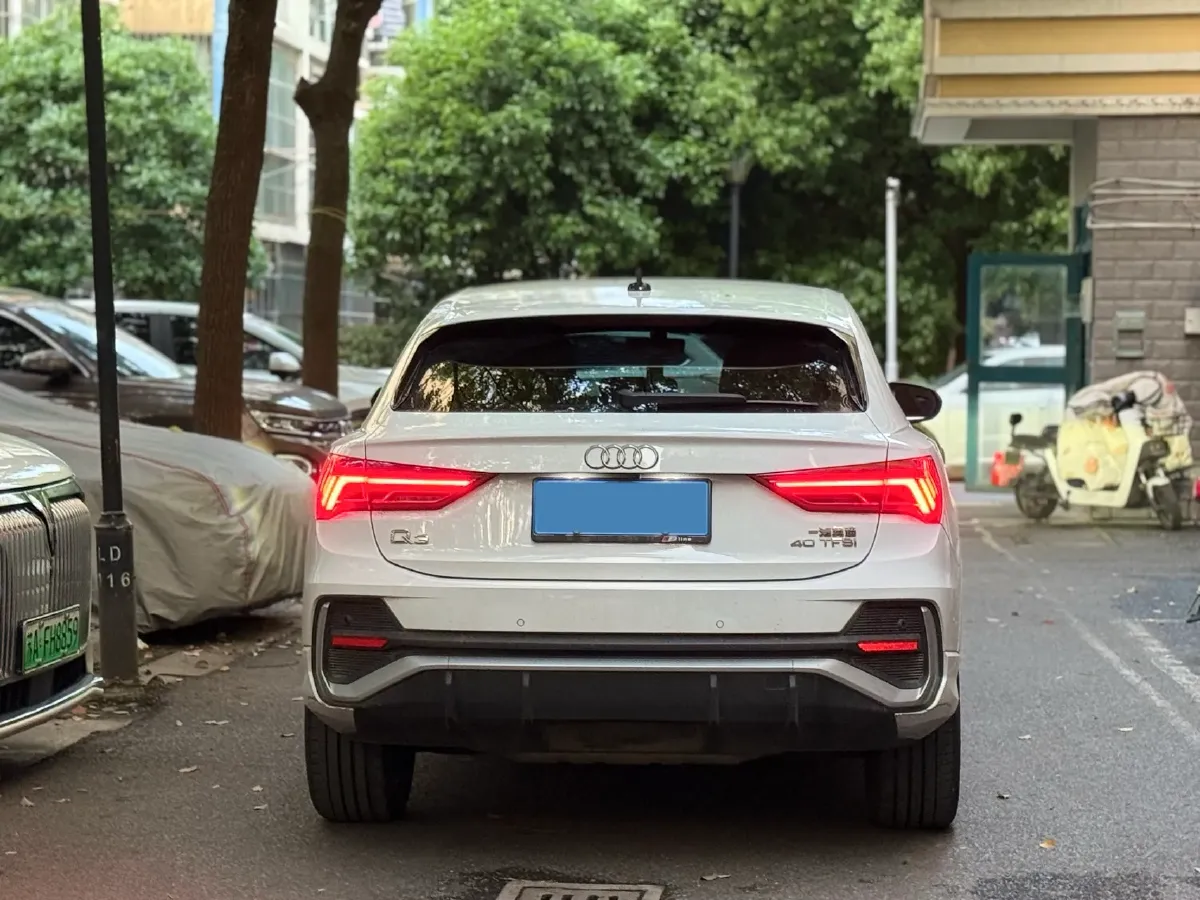 2020 Audi Q3 Sportback 2.0T 186HP L4 7DCT,autocango,china used car exporter,china ev exporter,chinese used car exporter,chinese used ev exporter