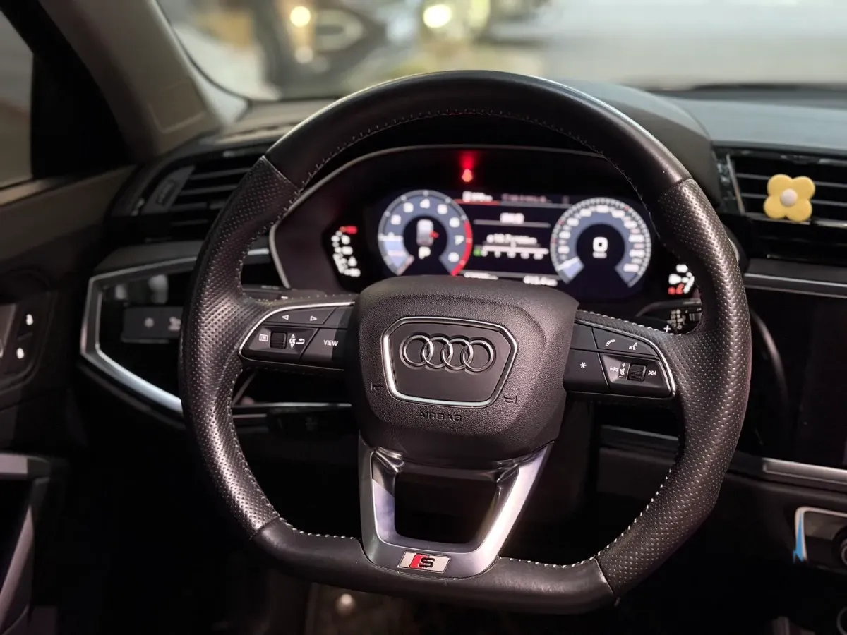 2020 Audi Q3 Sportback 2.0T 186HP L4 7DCT,autocango,china used car exporter,china ev exporter,chinese used car exporter,chinese used ev exporter