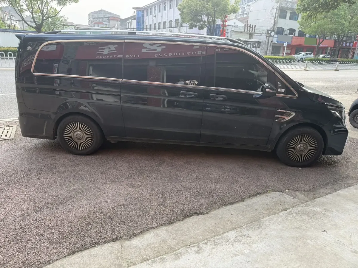 2021 Mercedes-Benz Vito 2.0T 211HP L4 9AT,autocango,china used car exporter,china ev exporter,chinese used car exporter,chinese used ev exporter