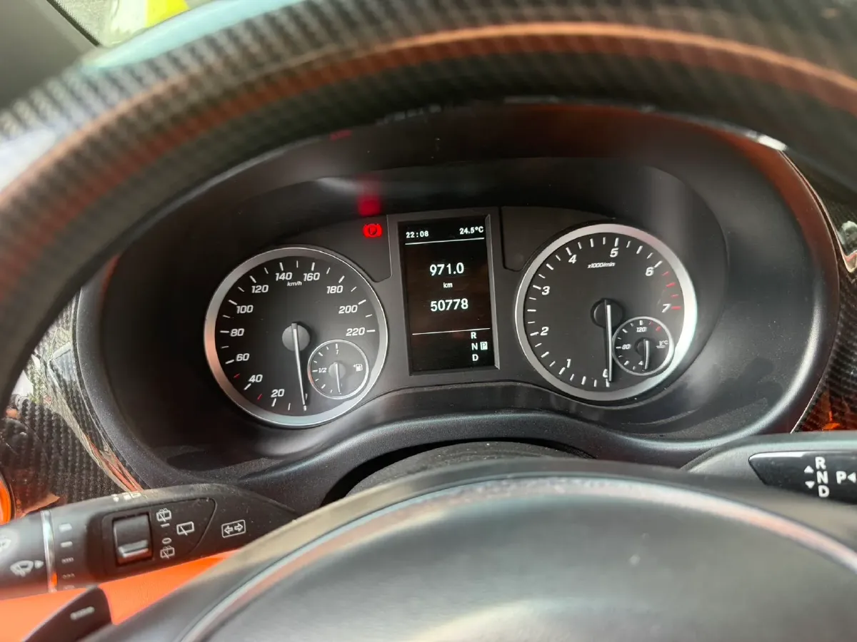 2021 Mercedes-Benz Vito 2.0T 211HP L4 9AT,autocango,china used car exporter,china ev exporter,chinese used car exporter,chinese used ev exporter