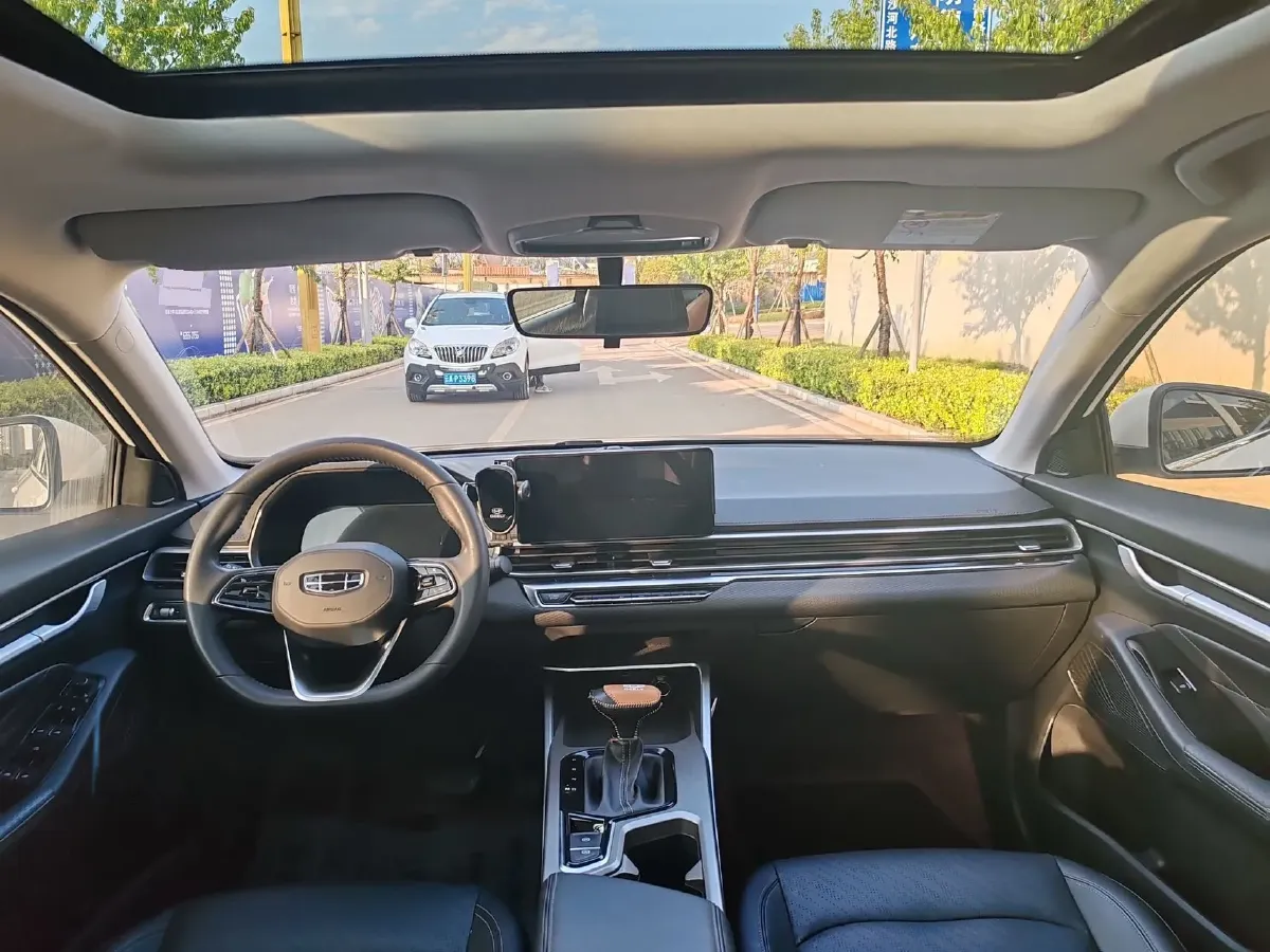 2022 Geely Emgrand 1.5L 114HP L4 CVT,autocango,china used car exporter,china ev exporter,chinese used car exporter,chinese used ev exporter