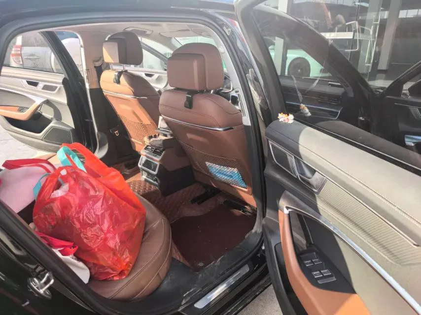 2023 Audi A6L 2.0T 245HP L4 7DCT,autocango,china used car exporter,china ev exporter,chinese used car exporter,chinese used ev exporter