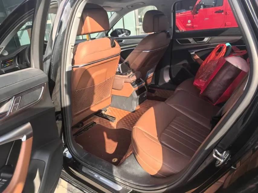 2023 Audi A6L 2.0T 245HP L4 7DCT,autocango,china used car exporter,china ev exporter,chinese used car exporter,chinese used ev exporter