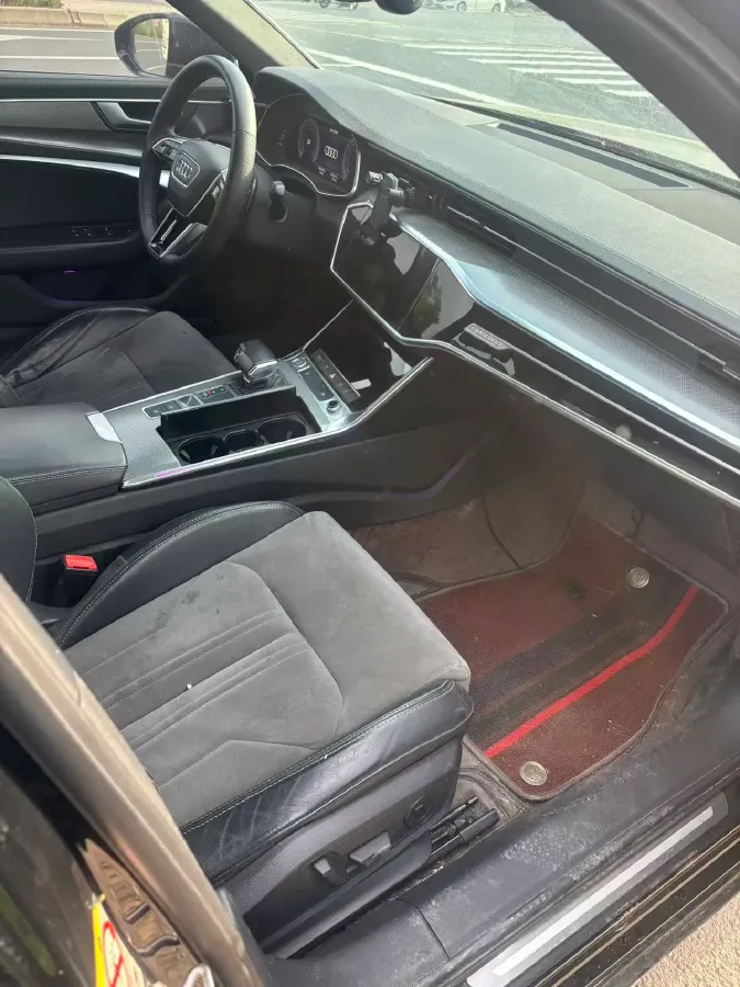 2019 Audi A6L 2.0T 190HP L4 7DCT,autocango,china used car exporter,china ev exporter,chinese used car exporter,chinese used ev exporter