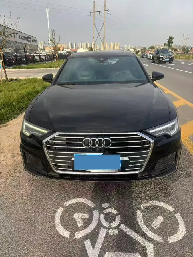 2019 Audi A6L 2.0T 190HP L4 7DCT,autocango,china used car exporter,china ev exporter,chinese used car exporter,chinese used ev exporter