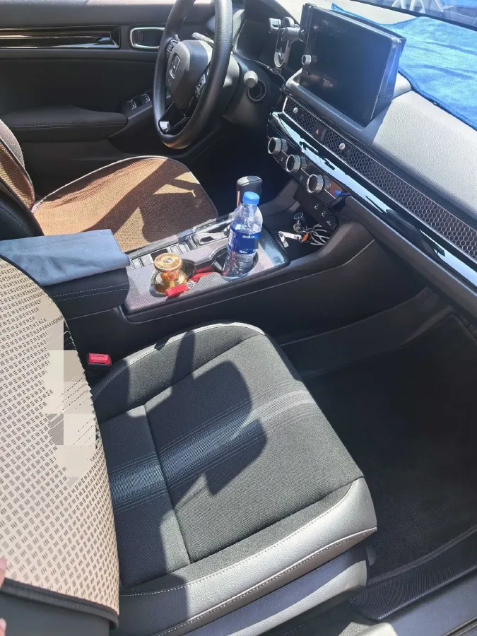 2025 Honda Civic 1.5T 182HP L4 CVT,autocango,china used car exporter,china ev exporter,chinese used car exporter,chinese used ev exporter