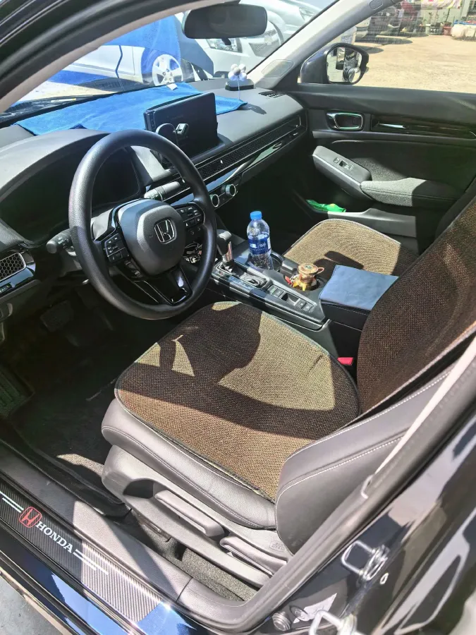 2025 Honda Civic 1.5T 182HP L4 CVT,autocango,china used car exporter,china ev exporter,chinese used car exporter,chinese used ev exporter