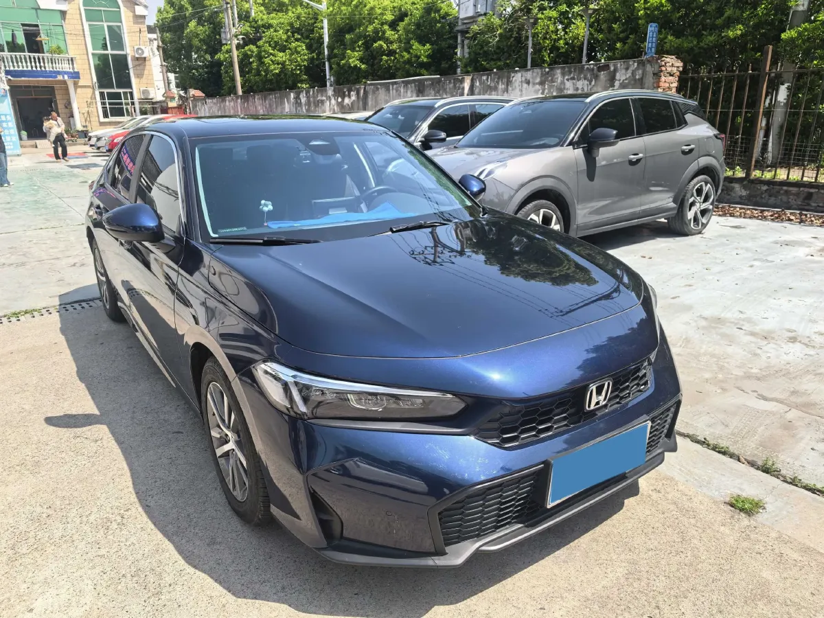 2025 Honda Civic 1.5T 182HP L4 CVT,autocango,china used car exporter,china ev exporter,chinese used car exporter,chinese used ev exporter