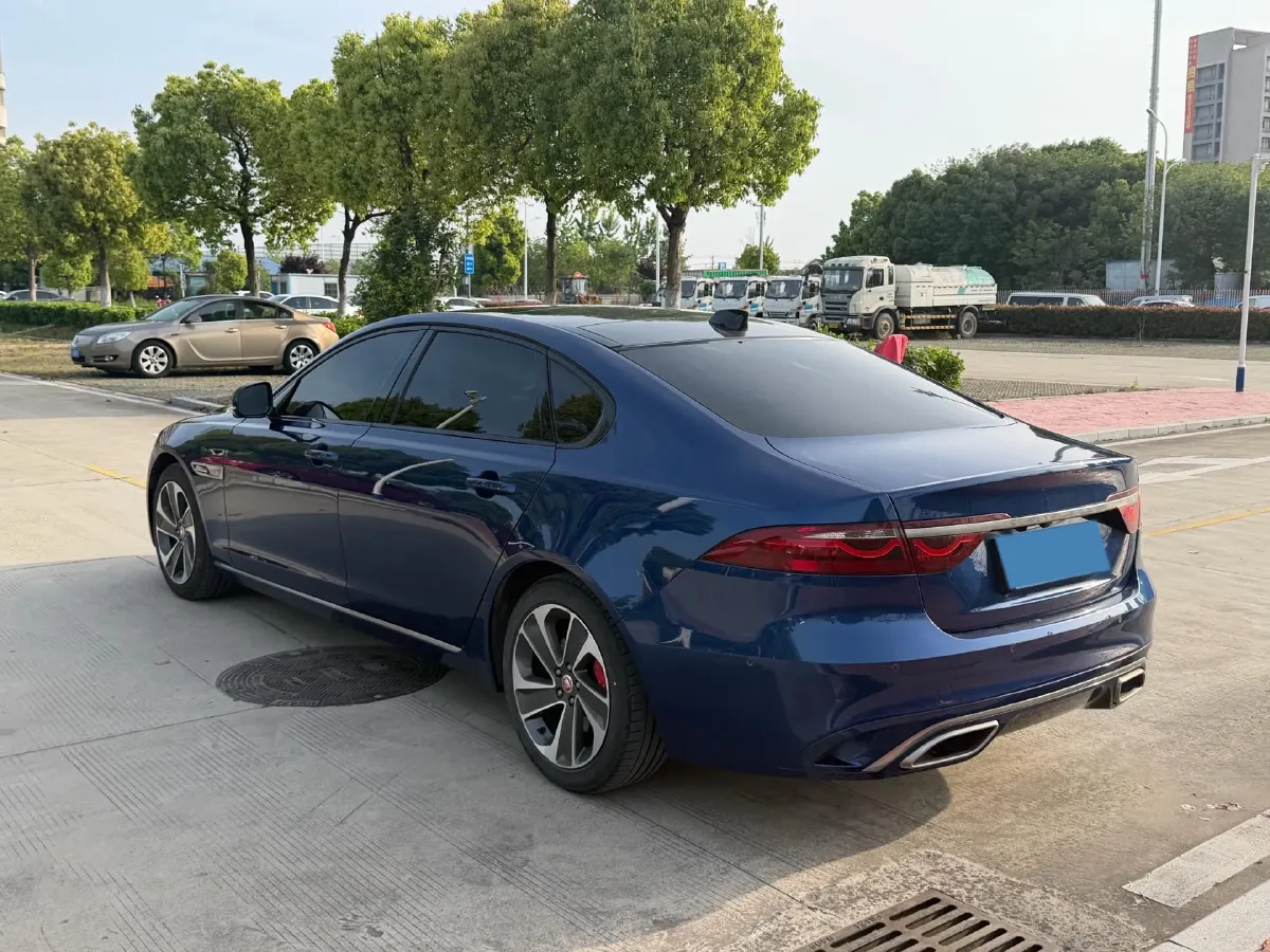 2021 Jaguar XFL 2.0T 200HP L4 8AT,autocango,china used car exporter,china ev exporter,chinese used car exporter,chinese used ev exporter