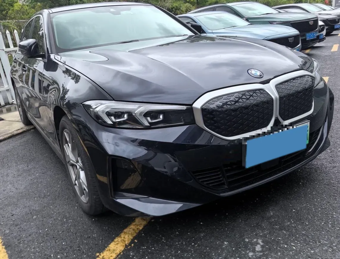 2025 BMW i3 BEV 70KWH,autocango,china used car exporter,china ev exporter,chinese used car exporter,chinese used ev exporter