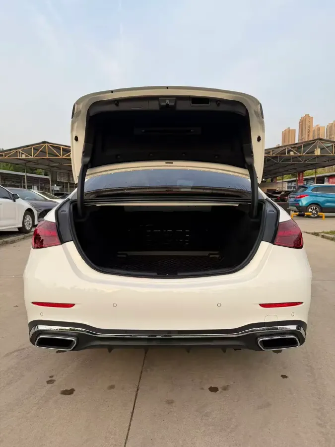 2024 Mercedes-Benz C Class 1.5T 204HP L4 9AT,autocango,china used car exporter,china ev exporter,chinese used car exporter,chinese used ev exporter
