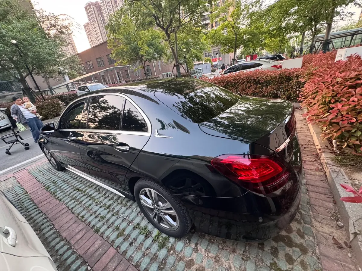 2021 Mercedes-Benz C Class 1.5T 156HP L4 9AT,autocango,china used car exporter,china ev exporter,chinese used car exporter,chinese used ev exporter