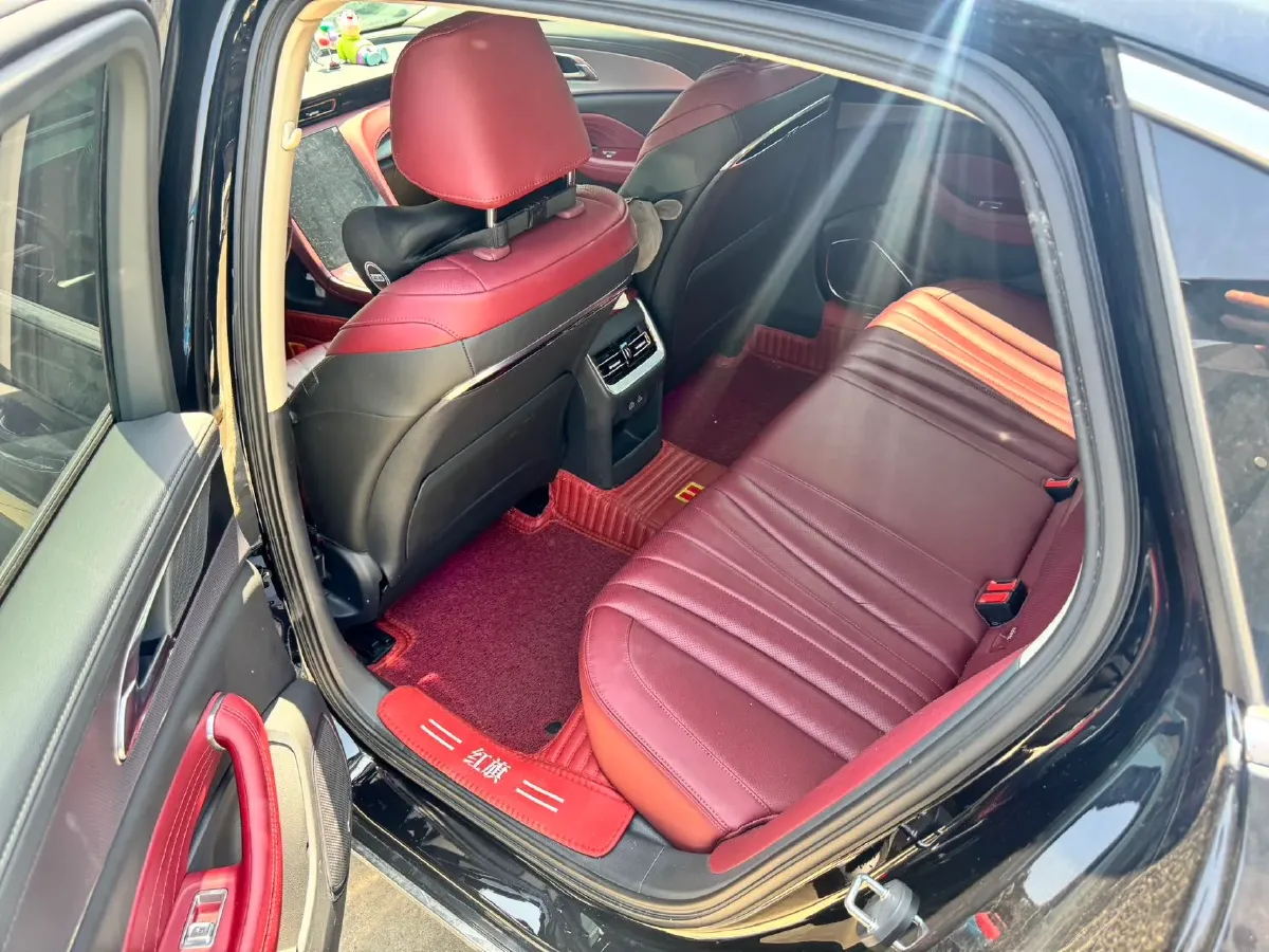 2023 HongQi H5 2.0T 224HP L4 8AT,autocango,china used car exporter,china ev exporter,chinese used car exporter,chinese used ev exporter