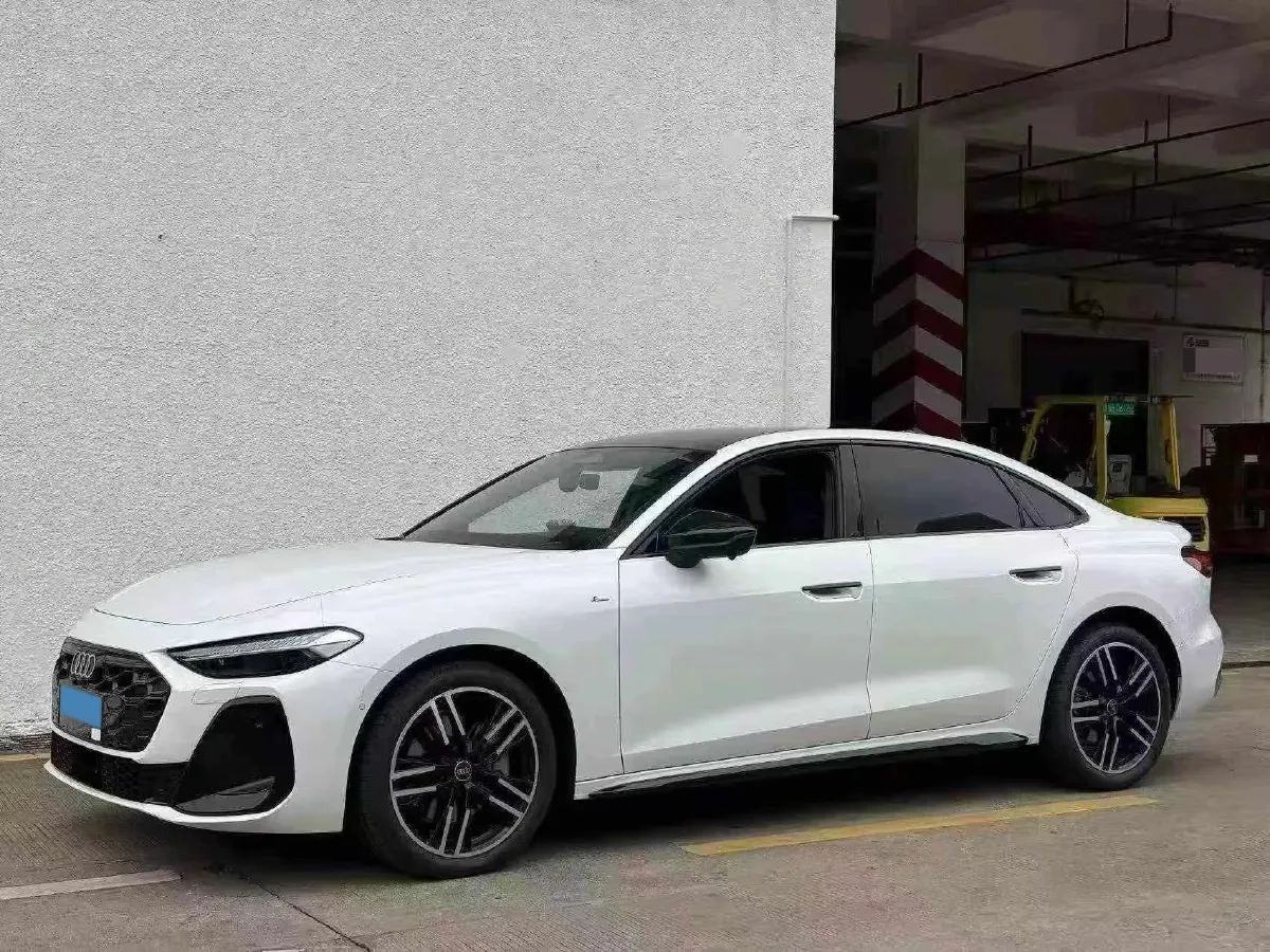 2026 Audi A5L 2.0T 204HP L4 7DCT,autocango,china used car exporter,china ev exporter,chinese used car exporter,chinese used ev exporter