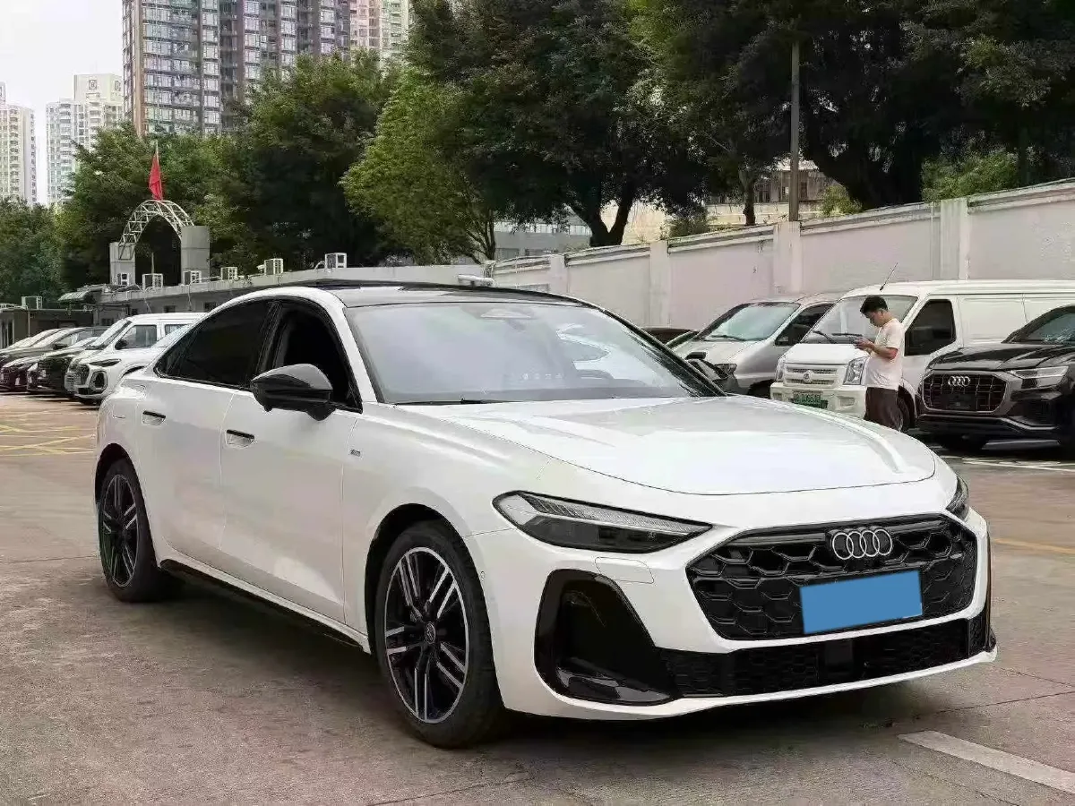 2026 Audi A5L 2.0T 204HP L4 7DCT,autocango,china used car exporter,china ev exporter,chinese used car exporter,chinese used ev exporter
