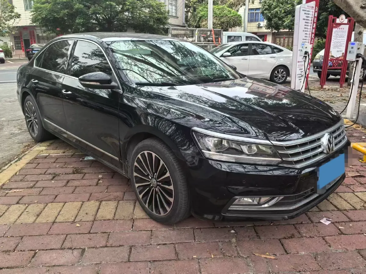 2017 Volkswagen Passat 1.8T 180HP L4 7DCT,autocango,china used car exporter,china ev exporter,chinese used car exporter,chinese used ev exporter