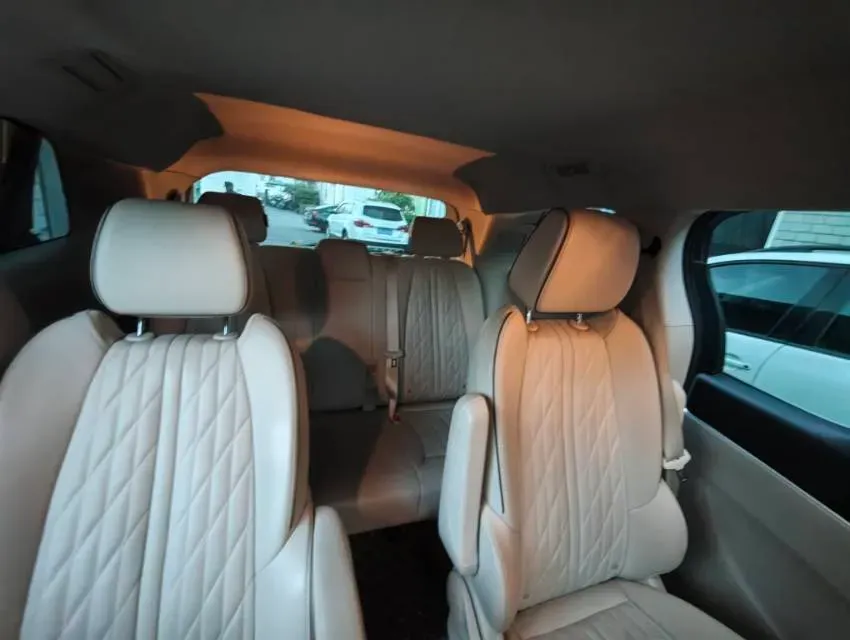 2022 Buick GL8 2.0T 237HP L4 9AT,autocango,china used car exporter,china ev exporter,chinese used car exporter,chinese used ev exporter