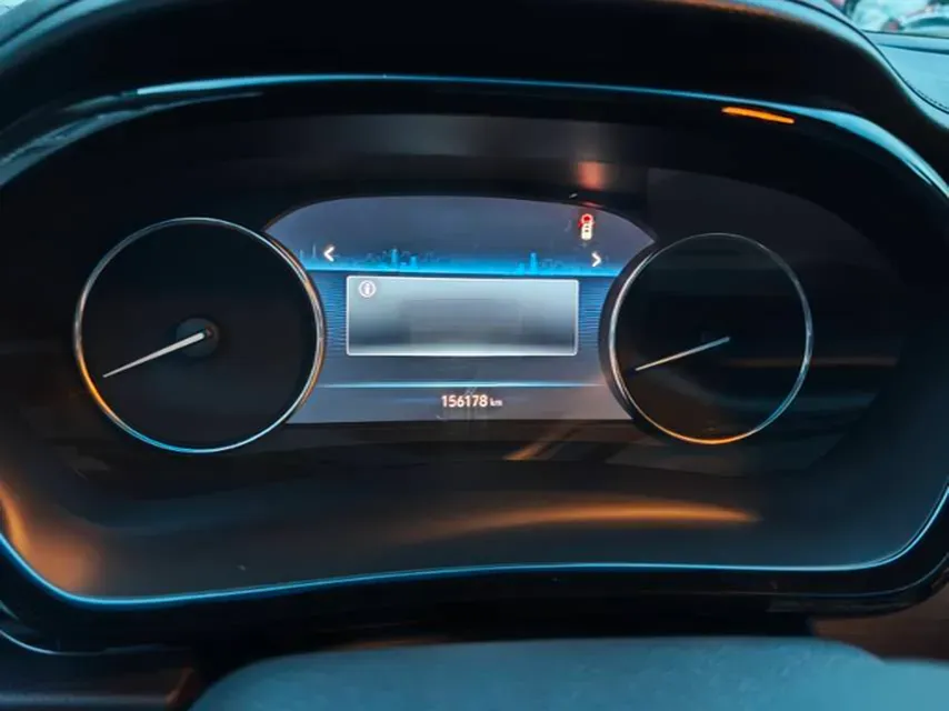 2022 Buick GL8 2.0T 237HP L4 9AT,autocango,china used car exporter,china ev exporter,chinese used car exporter,chinese used ev exporter