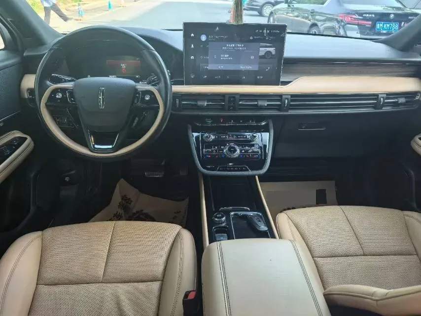 2021 Lincoln Corsair 2.0T 245HP L4 8AT,autocango,china used car exporter,china ev exporter,chinese used car exporter,chinese used ev exporter