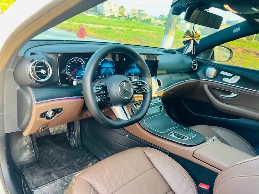 2023 Mercedes-Benz E Class 2.0T 258HP L4 9AT,autocango,china used car exporter,china ev exporter,chinese used car exporter,chinese used ev exporter