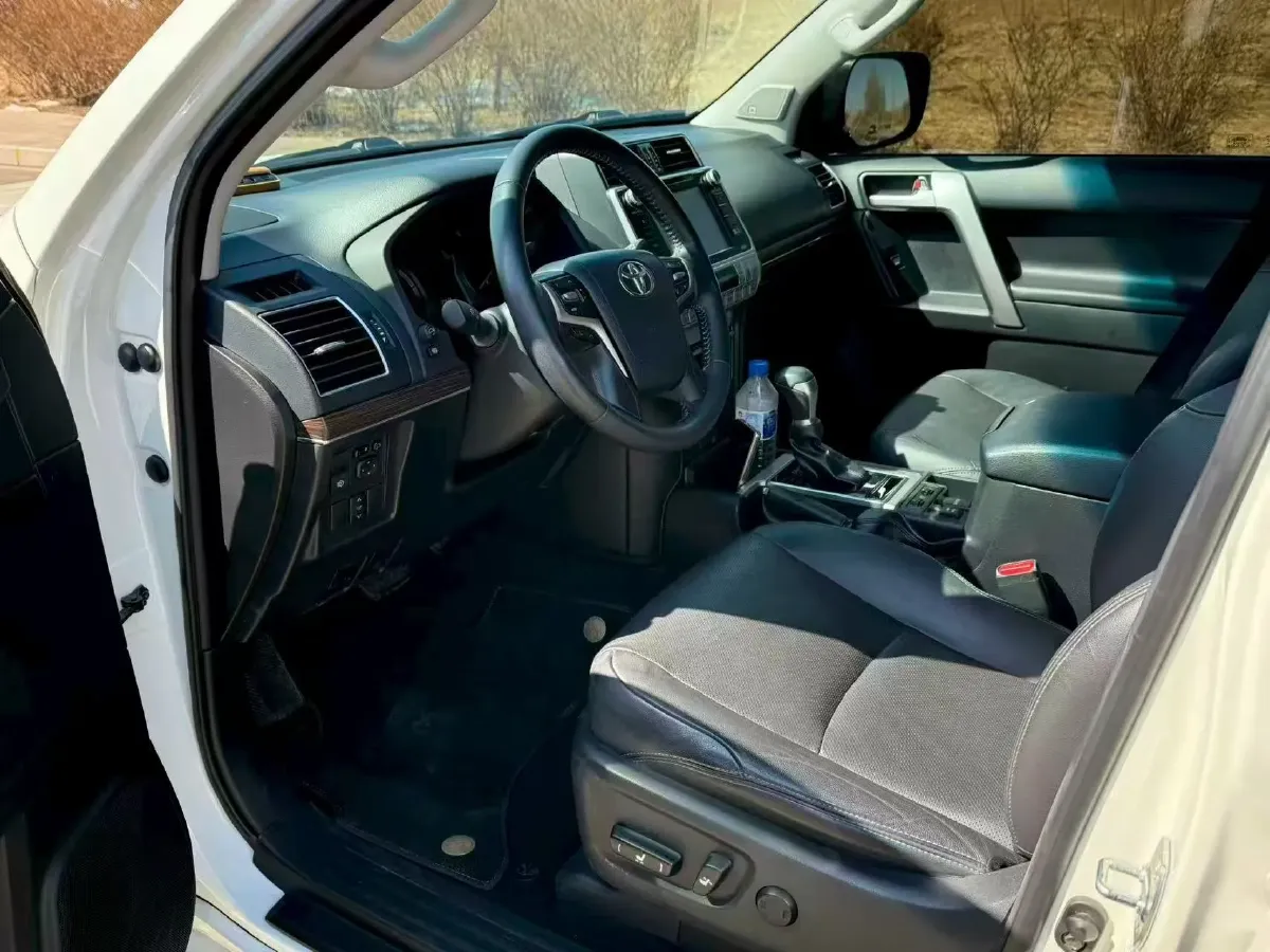 2018 Mercedes-Benz E Class 2.0T 184HP L4 9AT,autocango,china used car exporter,china ev exporter,chinese used car exporter,chinese used ev exporter