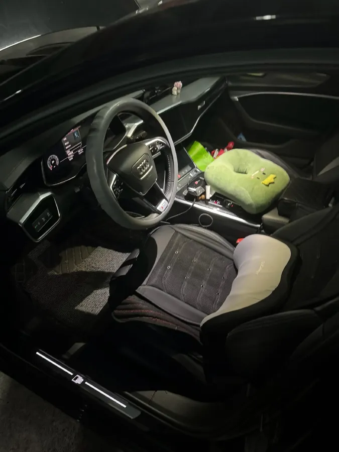 2020 Audi A6L 2.0T 224HP L4 7DCT,autocango,china used car exporter,china ev exporter,chinese used car exporter,chinese used ev exporter