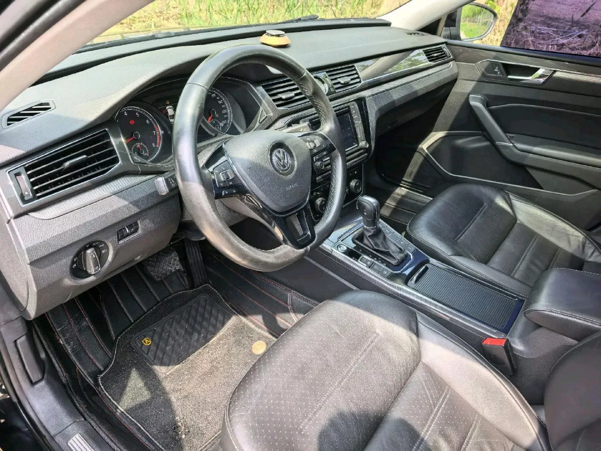 2017 Volkswagen Passat 1.8T 180HP L4 7DCT,autocango,china used car exporter,china ev exporter,chinese used car exporter,chinese used ev exporter