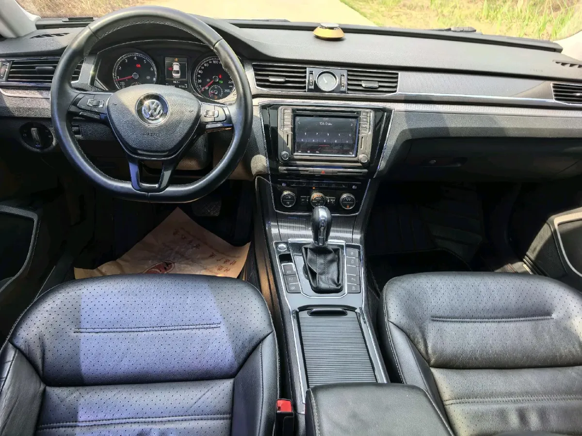 2017 Volkswagen Passat 1.8T 180HP L4 7DCT,autocango,china used car exporter,china ev exporter,chinese used car exporter,chinese used ev exporter