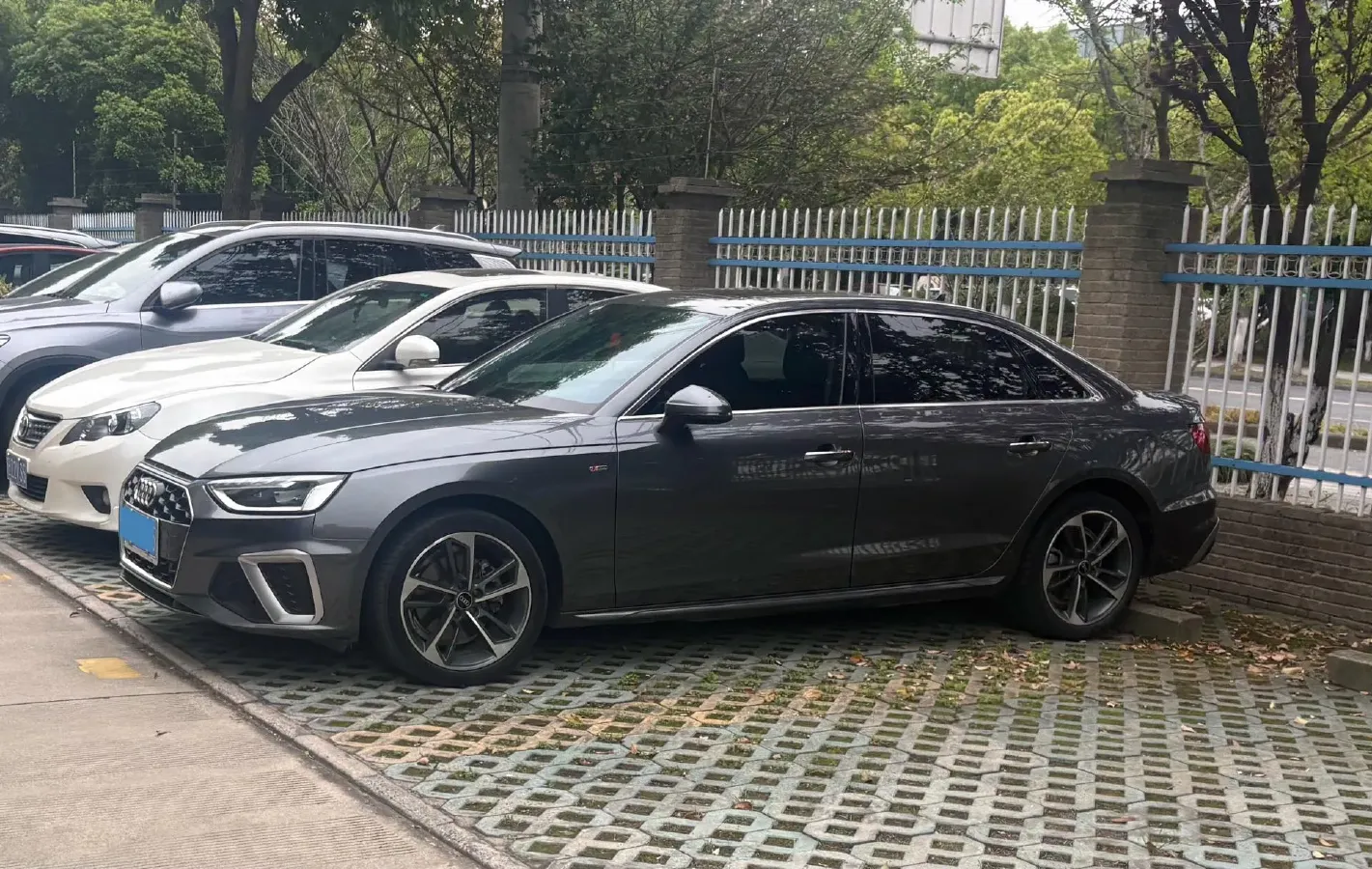 2023 Audi A4L 2.0T 190HP L4 7DCT,autocango,china used car exporter,china ev exporter,chinese used car exporter,chinese used ev exporter