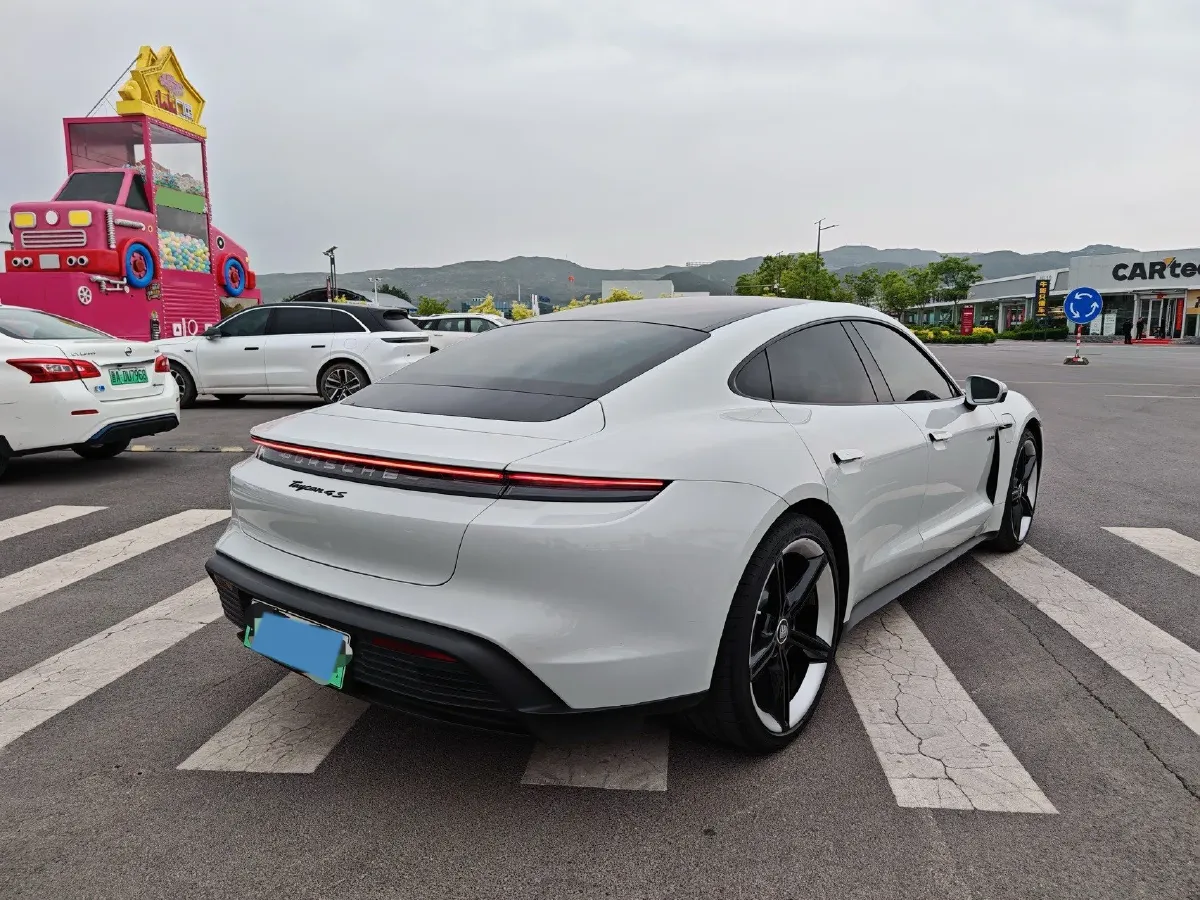 2020 Porsche Taycan 2AT BEV 79.2KWH,autocango,china used car exporter,china ev exporter,chinese used car exporter,chinese used ev exporter