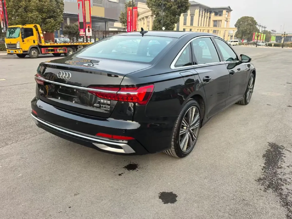2025 Audi A6L 2.0T 190HP L4 7DCT,autocango,china used car exporter,china ev exporter,chinese used car exporter,chinese used ev exporter