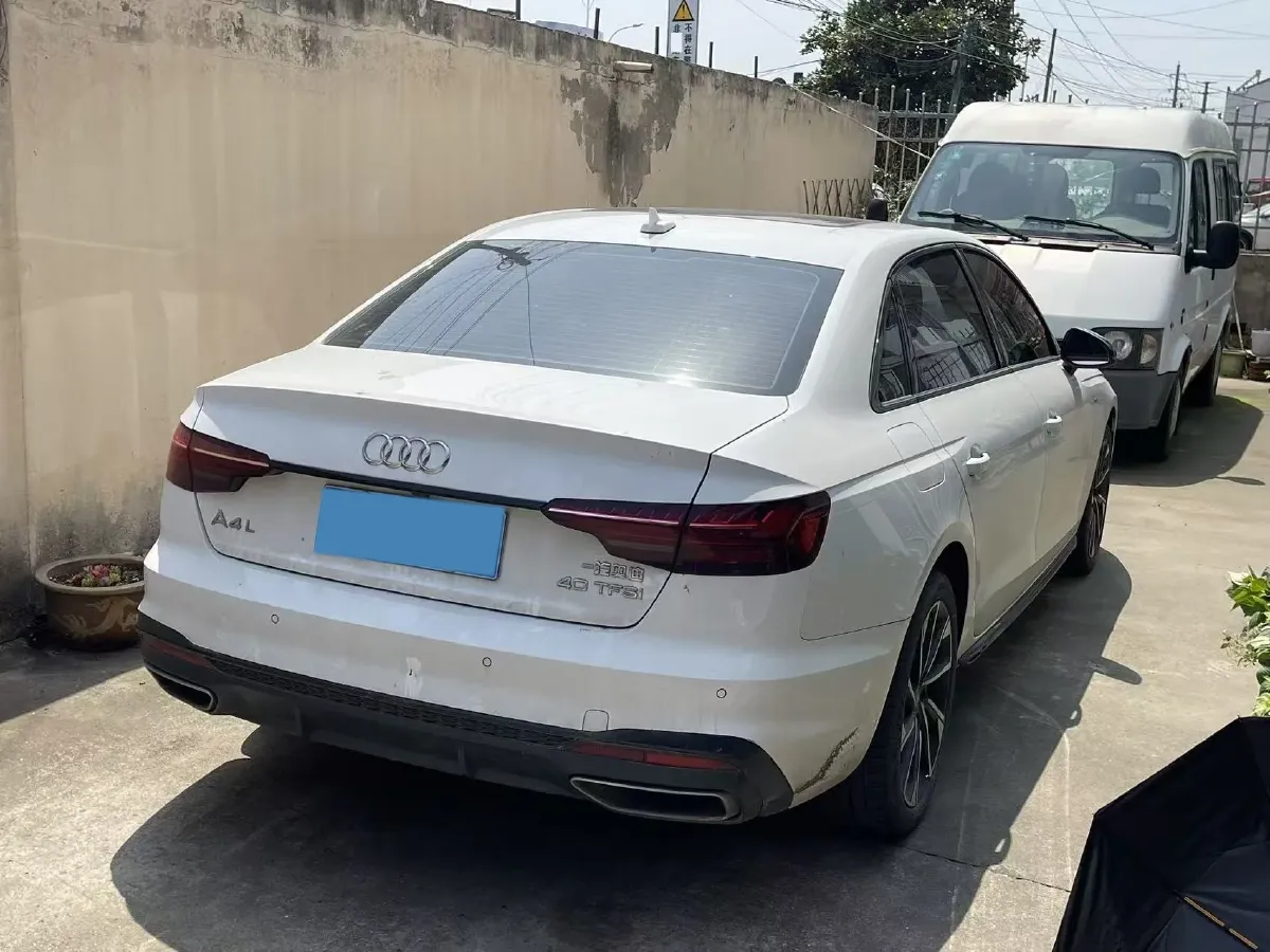 2023 Audi A4L 2.0T 190HP L4 7DCT,autocango,china used car exporter,china ev exporter,chinese used car exporter,chinese used ev exporter