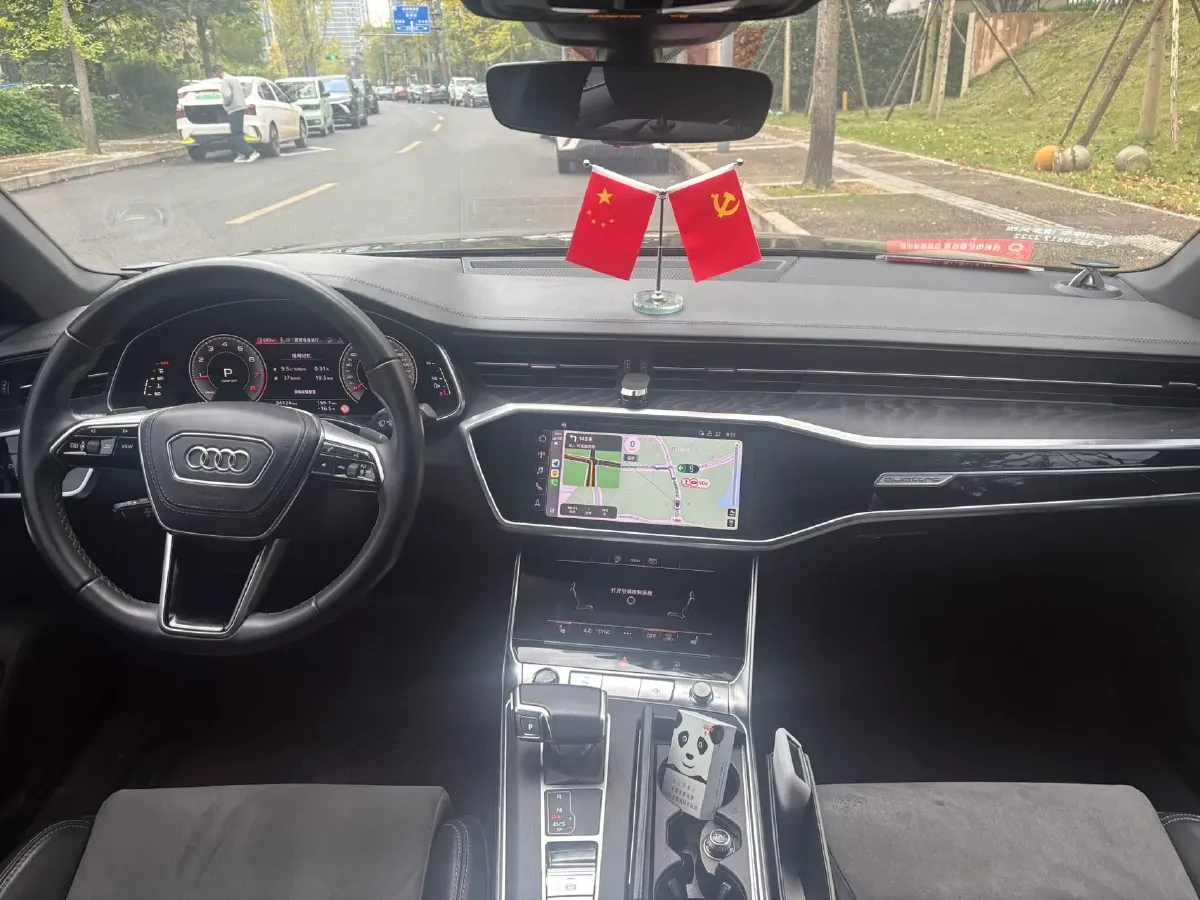 2024 Audi A6L 2.0T 245HP L4 7DCT,autocango,china used car exporter,china ev exporter,chinese used car exporter,chinese used ev exporter